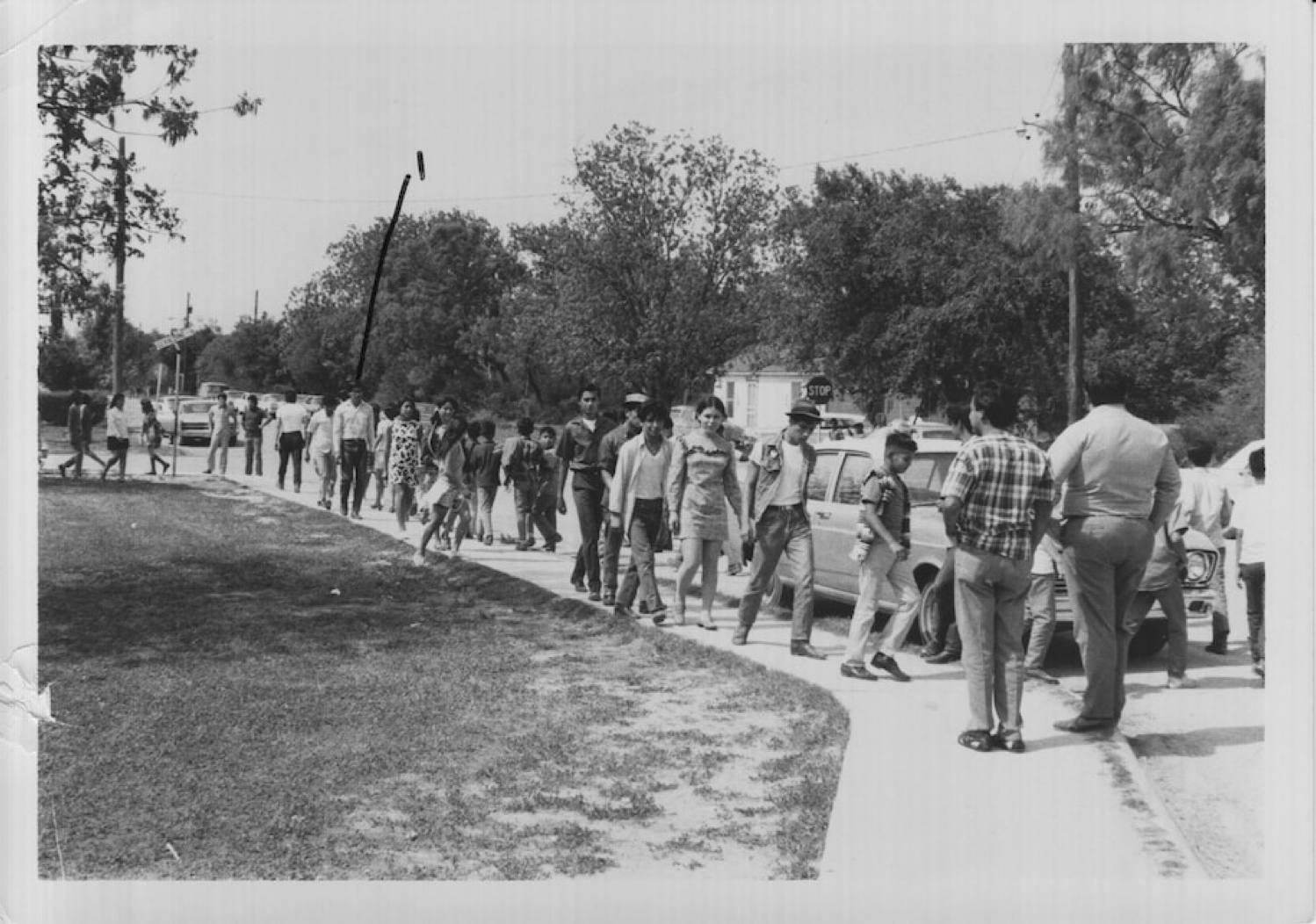 Students leave Robb Elementary in Uvalde during the 1970 walkout. (Alfredo Santos/Voces Oral History Center, University of Texas at Austin)